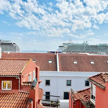 Charm In Alfama Апартаменти